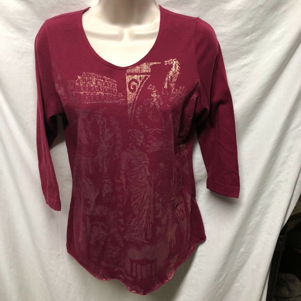 caesars Womens Sz s T-shirt tee maroon w gold caes